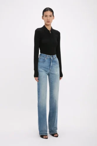 Julia-jeans i mellablå tvätt