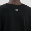 T-shirt med insvängd passform i svart T-shirt med insvängd passform i svart