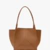 The Victoria-toteväska i brunt läder