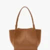 The Victoria-toteväska i brunt läder