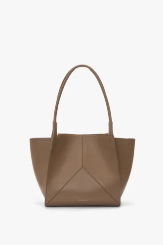 The Victoria-toteväska i duvgrått läder