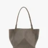 The Victoria-toteväska i grått mocka